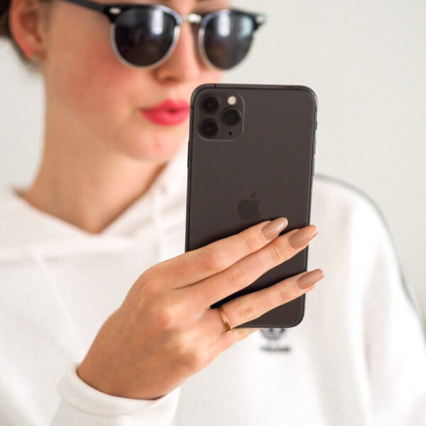 ⁦5G Factory Unlocked Android Cell Phone 128GB Pro-Grade Camera 30X Space Zoom Night Mode, Space Grey⁩ - الصورة ⁦4⁩