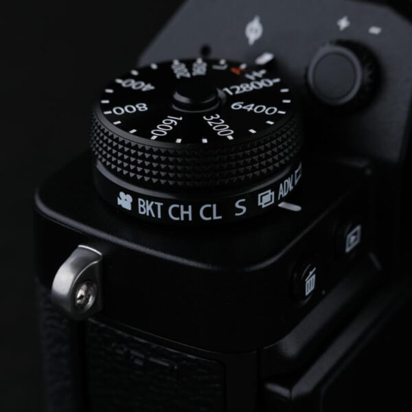 ⁦4K Digital Camera, 12-32mm and 45-150mm Lens Bundle, 16 Megapixel Kit, 5 Axis In-Body Dual Image Stabilization, Black⁩ - الصورة ⁦4⁩