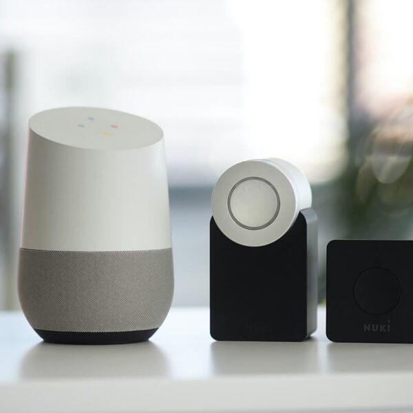 ⁦Home Speaker 500: Smart Bluetooth Speaker with Alexa Voice Control Built-In, White⁩ - الصورة ⁦2⁩